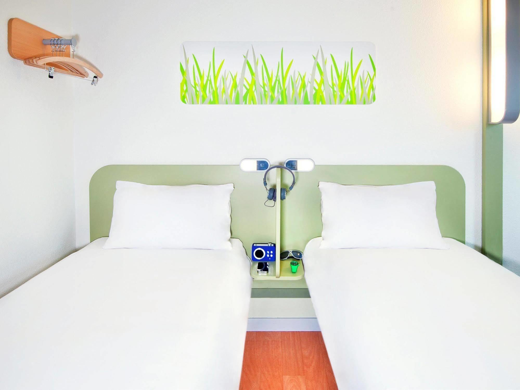 Ibis Budget Saint-Maurice Экстерьер фото